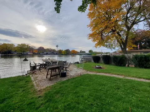 1001 N River Rd, Mchenry, IL 60051 photo 4