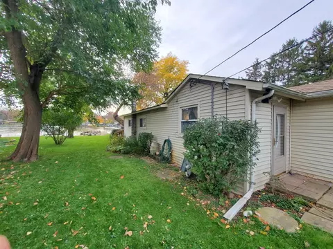 1001 N River Rd, Mchenry, IL 60051 photo 5