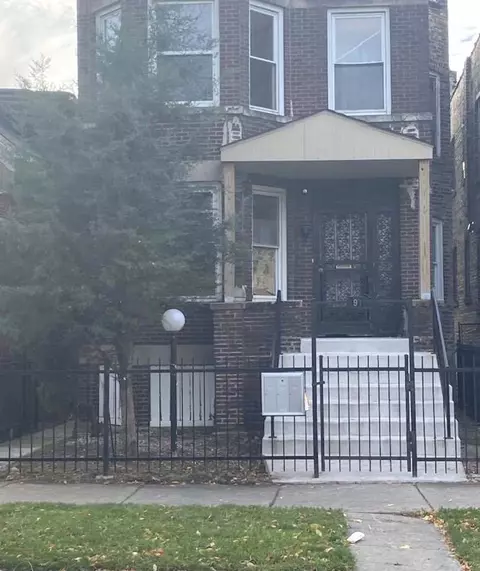 910 N Lawndale Ave, Chicago, IL 60651