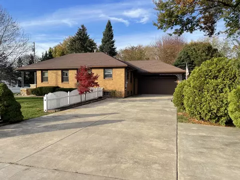 201 Nelson Ave, Spring Valley, IL 61362 photo 2