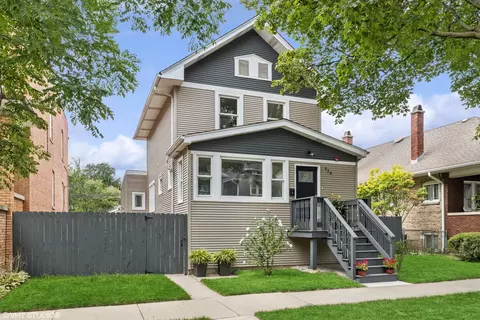 529 S Harvey Ave, Oak Park, IL 60304