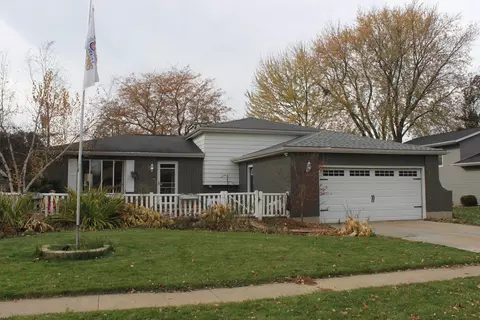 1905 20th Ave, Sterling, IL 61081