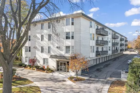 8232 Niles Center Rd #103, Skokie, IL 60077