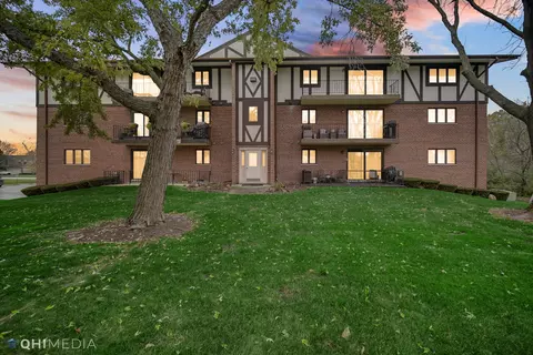 10840 S 84th Ave #2C, Palos Hills, IL 60465