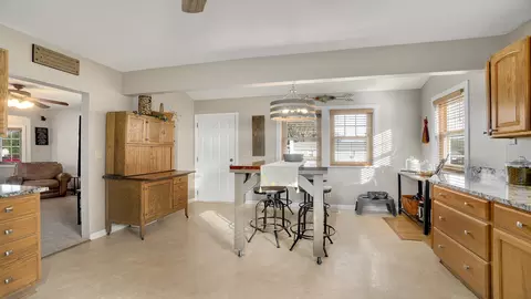 202 S Maple St, Davis Junction, IL 61020 photo 3