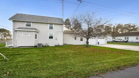 202 S Maple St, Davis Junction, IL 61020 photo 33