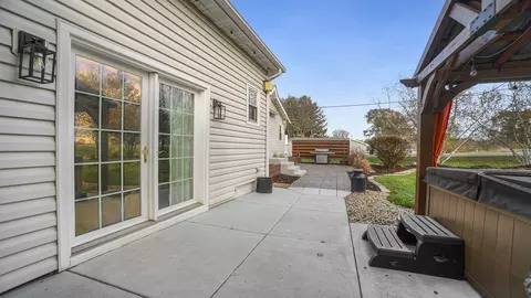 202 S Maple St, Davis Junction, IL 61020 photo 25