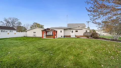 202 S Maple St, Davis Junction, IL 61020 photo 30