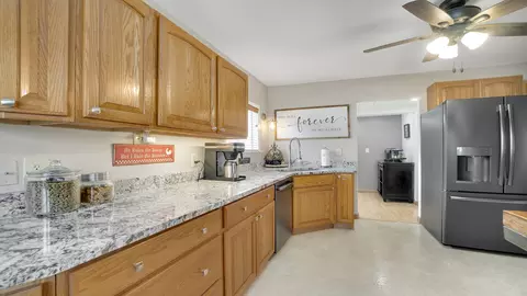 202 S Maple St, Davis Junction, IL 61020 photo 4