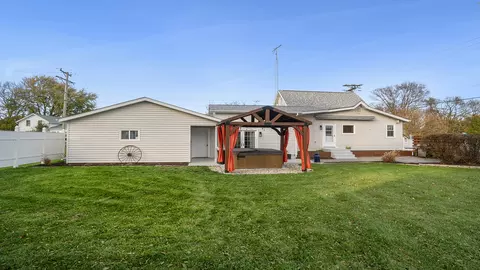 202 S Maple St, Davis Junction, IL 61020 photo 29