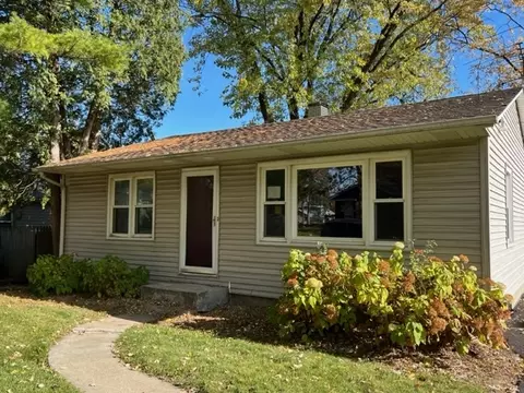 3903 N Park St, Westmont, IL 60559