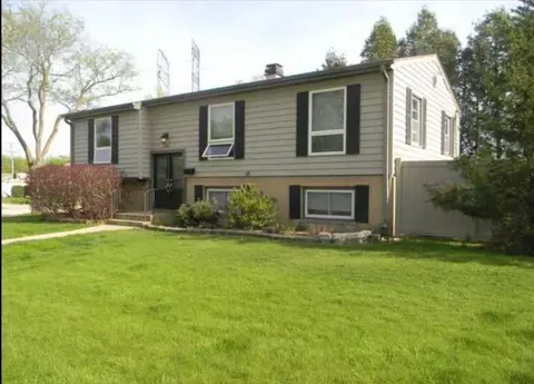 161 E Winthrop Ave, Addison, IL 60101