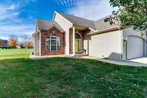 2301 Callard Ln, Normal, IL 61761 photo 3
