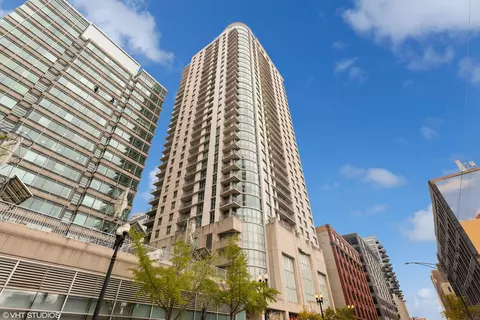 125 S Jefferson St #1601, Chicago, IL 60661