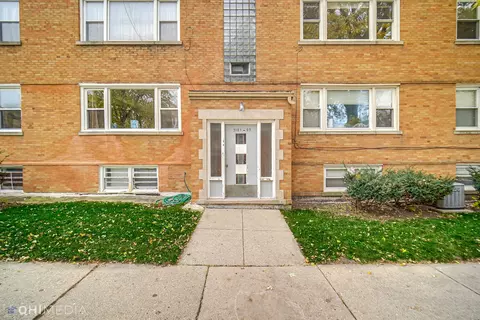3103 W Rosemont Ave #1W, Chicago, IL 60659