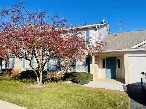 1273 N Red Oak Cir #1, Round Lake Beach, IL 60073