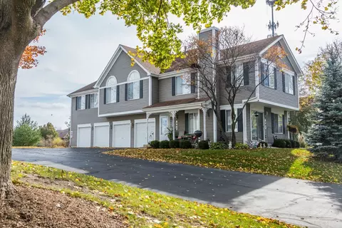 405 Lowell Dr, South Elgin, IL 60177