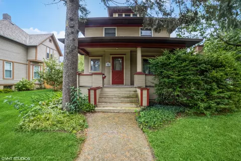 153 N Liberty St, Elgin, IL 60120