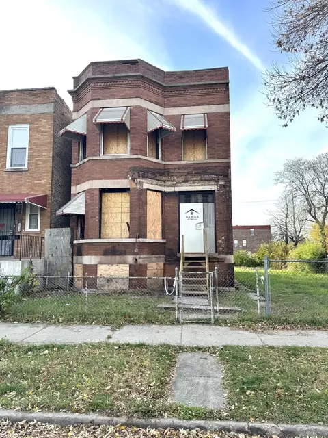 7232 S University Ave, Chicago, IL 60619