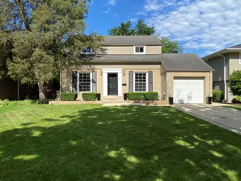 751 Selborne Rd, Riverside, IL 60546