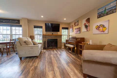 2742 Borkshire Ln, Aurora, IL 60502 photo 6