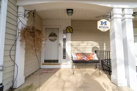 2742 Borkshire Ln, Aurora, IL 60502 photo 3