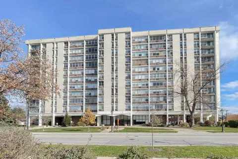 33 N Main St #10C, Lombard, IL 60148