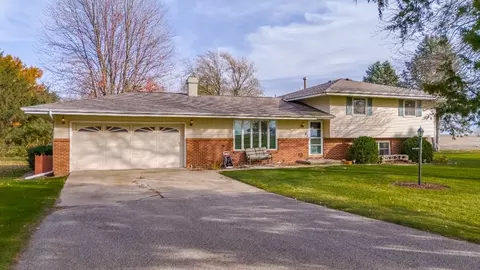 112 Olive St, Towanda, IL 61776