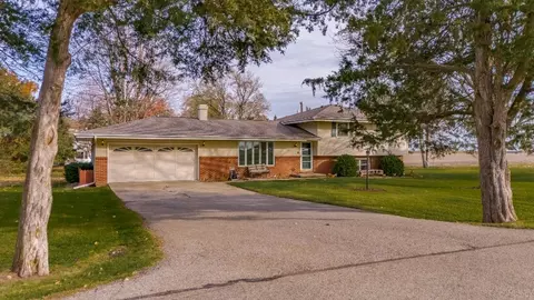 112 Olive St, Towanda, IL 61776 photo 16