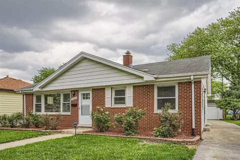 18531 Oak Ave, Lansing, IL 60438