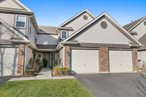1898 Grove Ave, Schaumburg, IL 60193