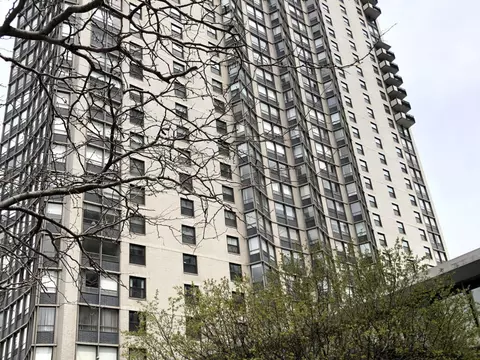 5701 N Sheridan Rd #14H, Chicago, IL 60660
