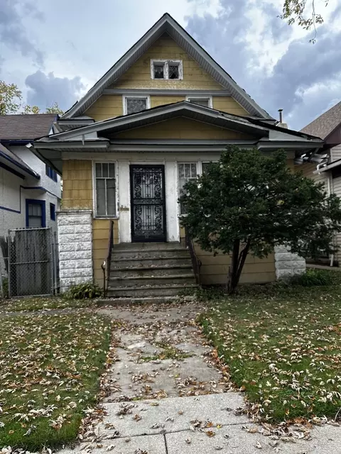 915 N Lorel Ave, Chicago, IL 60651