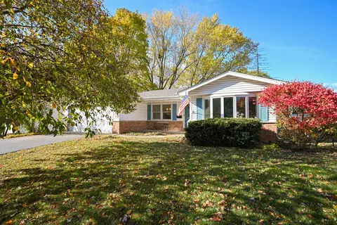 1480 N Morse St, Wheaton, IL 60187
