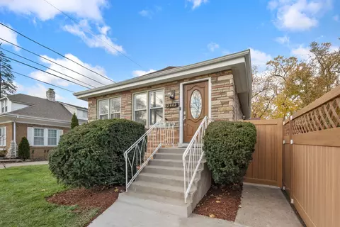 2442 W 108th St, Chicago, IL 60655