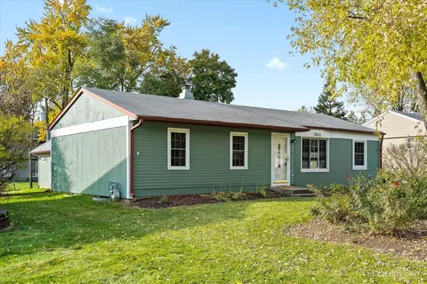 10611 Phillip Dr, Huntley, IL 60142