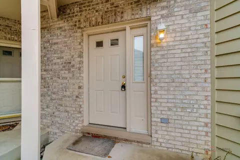 2150 Glacier Ct #2150, Algonquin, IL 60102 photo 2