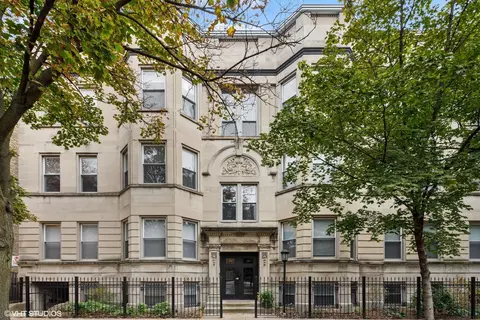 3749 N Fremont St #2, Chicago, IL 60613