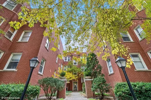 735 W Bittersweet Pl #3S, Chicago, IL 60613