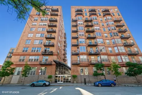 500 S Clinton St #742, Chicago, IL 60607