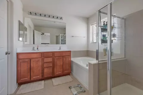 410 Blackstone Ave, Elgin, IL 60124 photo 17