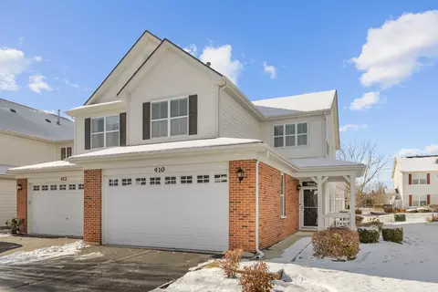 410 Blackstone Ave, Elgin, IL 60124 photo 2