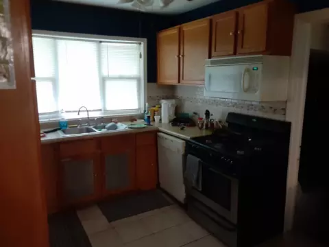 15822 Trumbull Ave, Markham, IL 60428 photo 5