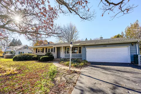 1056 Branch Rd, Gurnee, IL 60031