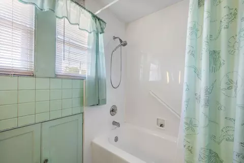 2524 N Mango Ave, Chicago, IL 60639 photo 16