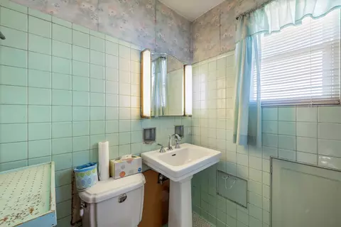 2524 N Mango Ave, Chicago, IL 60639 photo 15