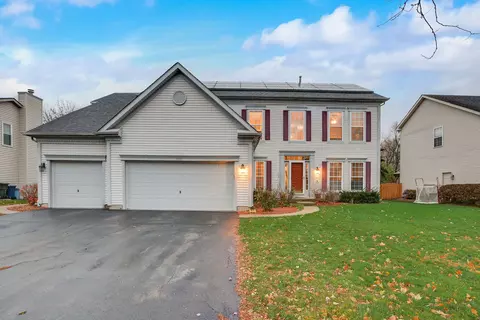 1801 Hartley Dr, Algonquin, IL 60102
