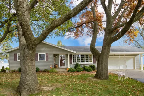 15820 Patch Rd, Morrison, IL 61270 photo 2