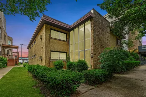 257 Washington Blvd #9, Oak Park, IL 60302