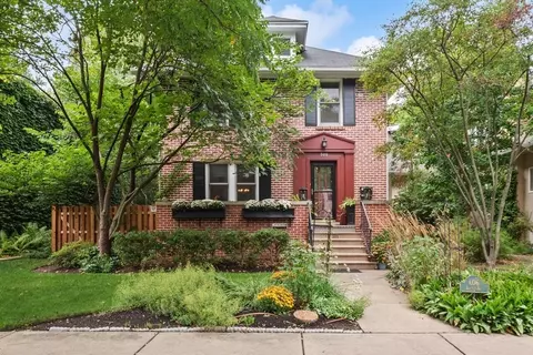 606 Barton Ave, Evanston, IL 60202